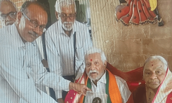 ಏ. ಜಿ. ಕಾಮತ್ ಹಾಂಕಾ° ಜಿ. ಎಸ್. ಬಿ. ಸೇವಾ ಮಂಡಲ, ಠಾಣೆ ಸನ್ಮಾನ