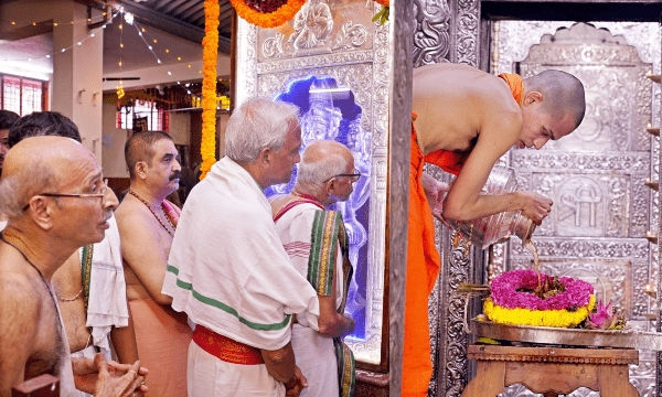 ಬ್ರಹ್ಮಾವರ ಶ್ರೀ ಲಕ್ಷ್ಮೀ ವೆಂಕಟರಮಣ ದೇವಸ್ಥಾನಾಕ ಶ್ರೀಮದ್ ವಿದ್ಯಾಧೀಶ ಸ್ವಾಮೀಜಿ ಭೇಟಿ